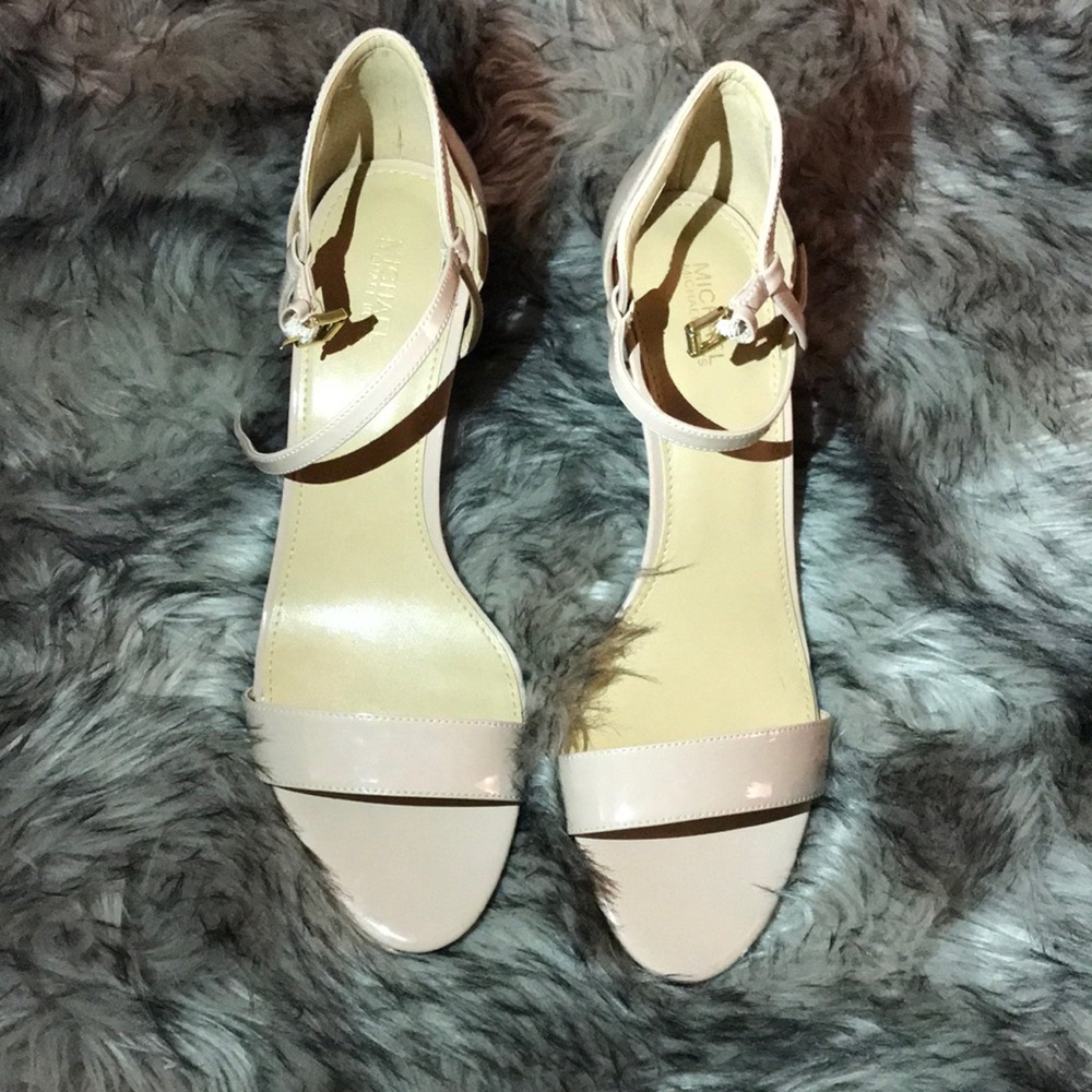 Beautiful Micheal kors heels worn 1 time